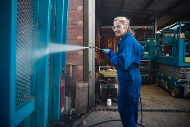 Best Machinery and Equipment Cleaning  in Las Lomas, TX